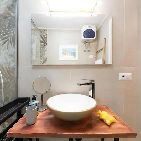 Apartment Modern In With Air Conditioning And Parking Bari