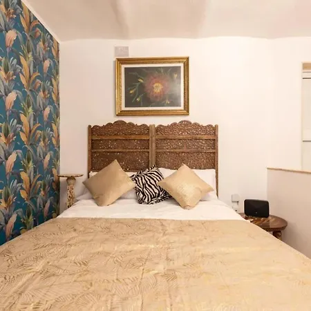 Modern In With Air Conditioning And Parking Apartment *