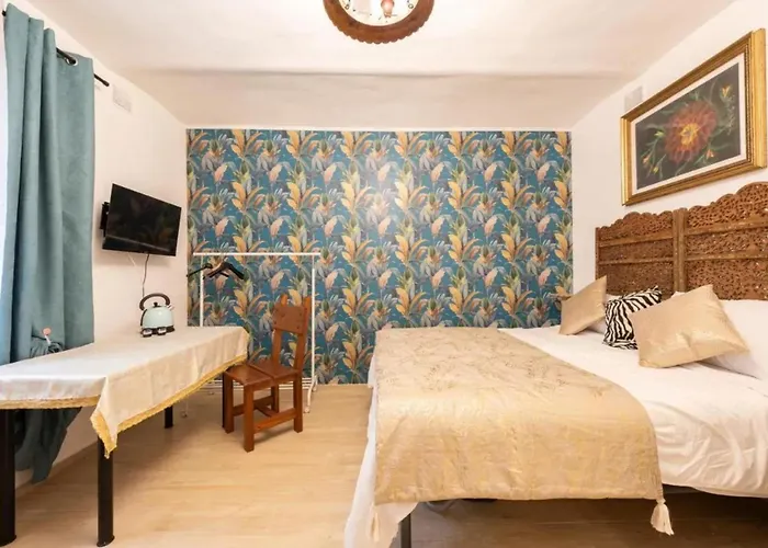 Modern In With Air Conditioning And Parking Apartment